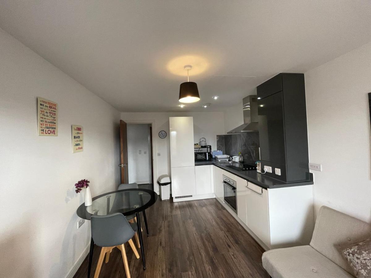 Modern Apartment Near Bullring Birmingham Buitenkant foto